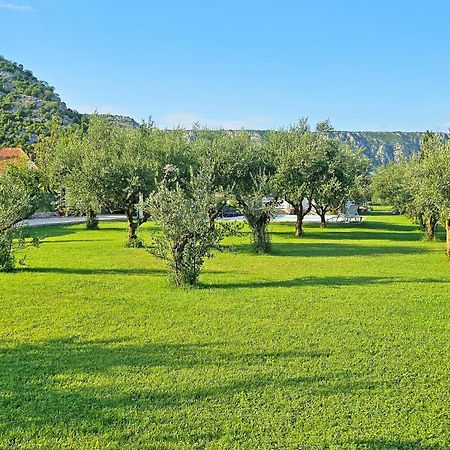 Holiday Home Natura With Private Pool Mostar Exterior photo